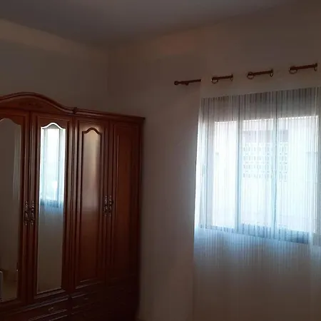 Comfortable Big House In A Peacefull Zone *